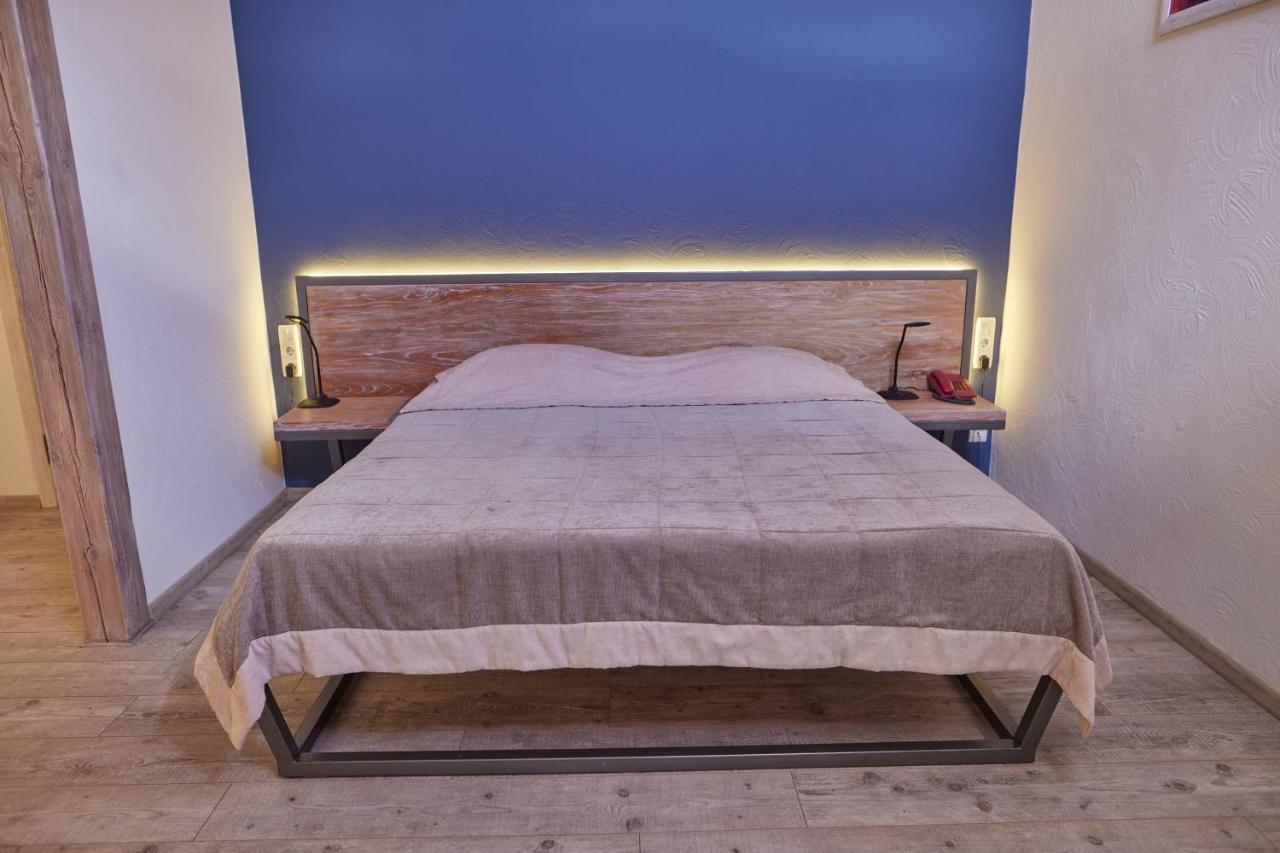 Zdybanka Hotel Sumy Bagian luar foto