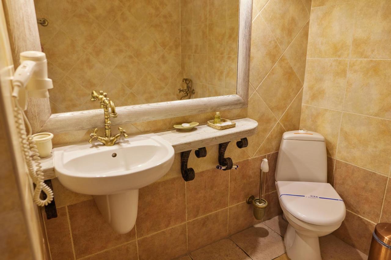 Zdybanka Hotel Sumy Bagian luar foto