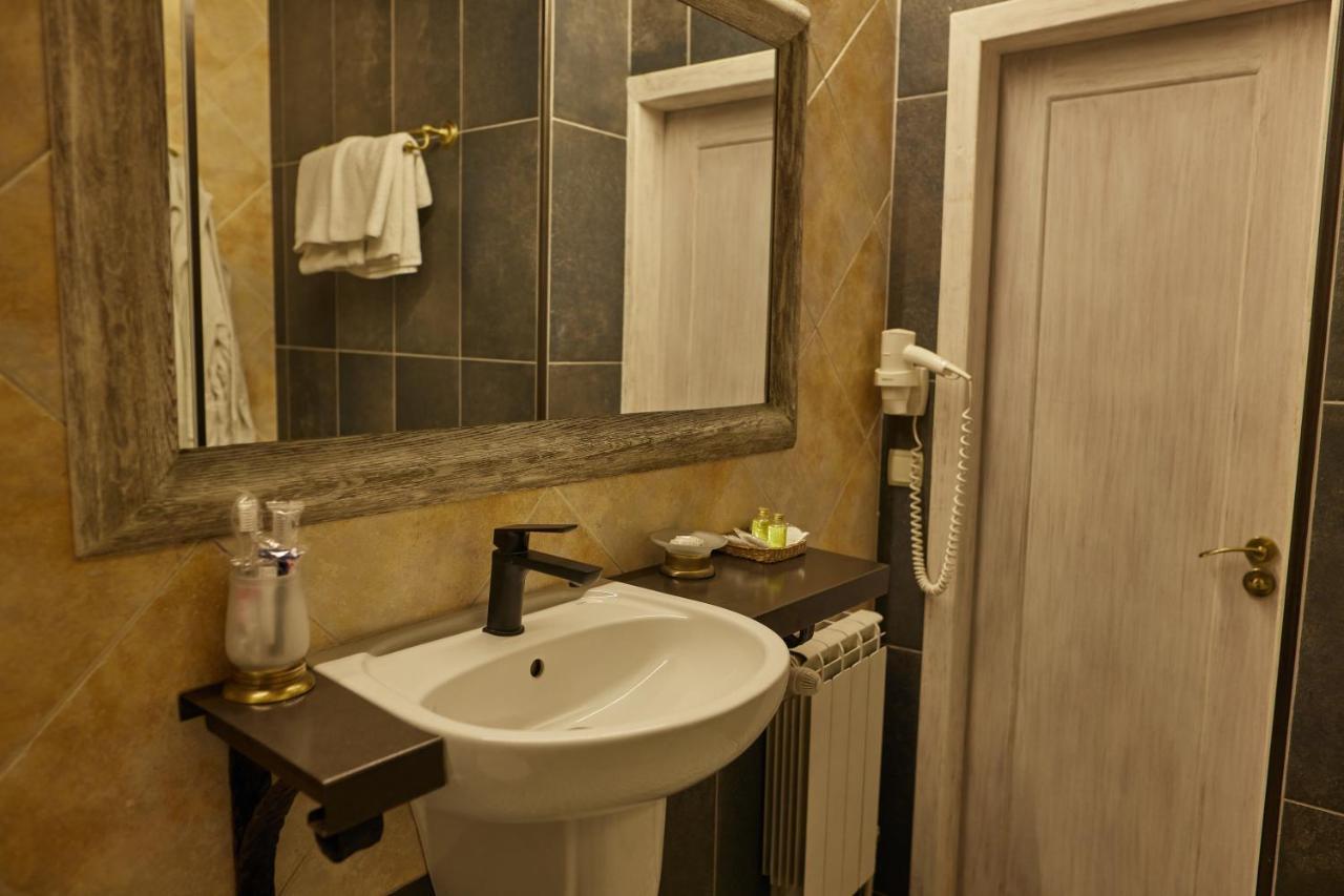 Zdybanka Hotel Sumy Bagian luar foto