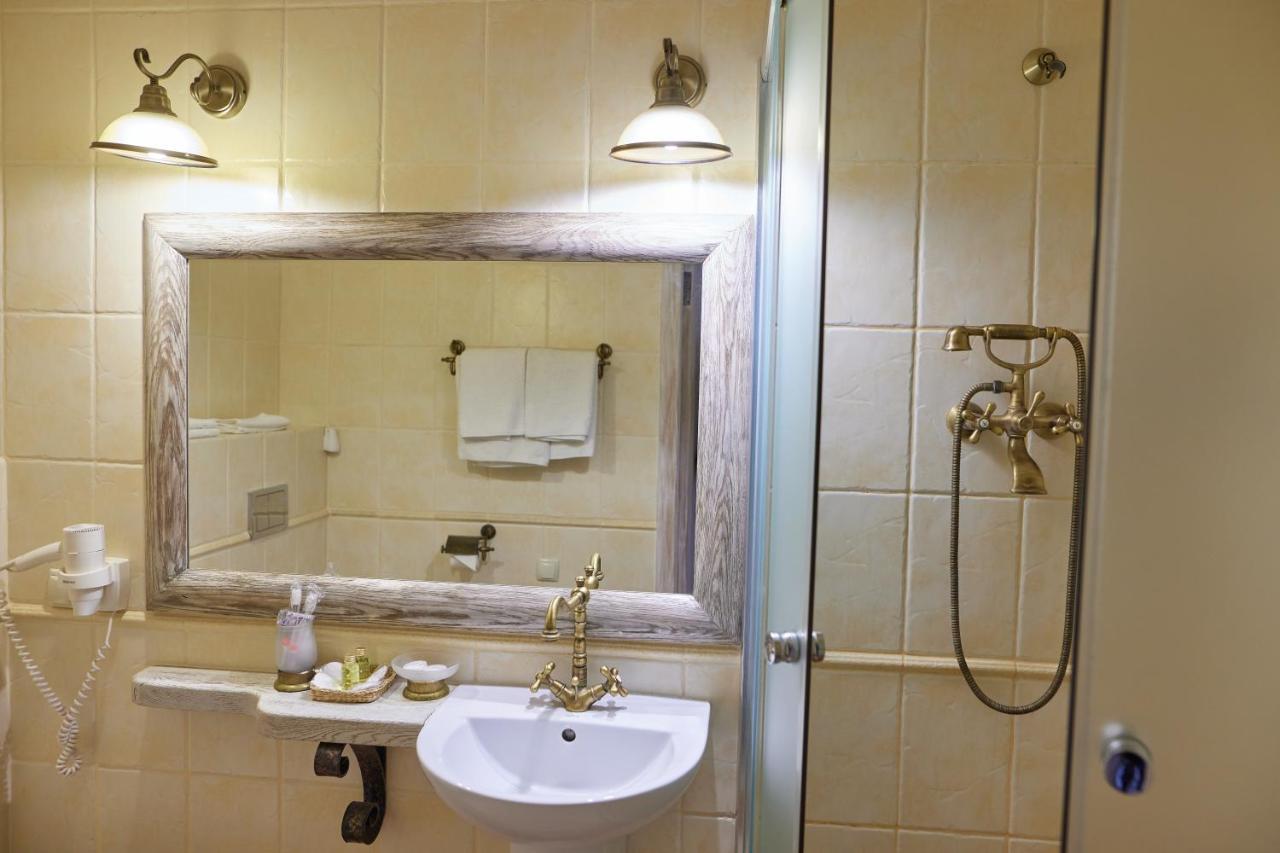 Zdybanka Hotel Sumy Bagian luar foto