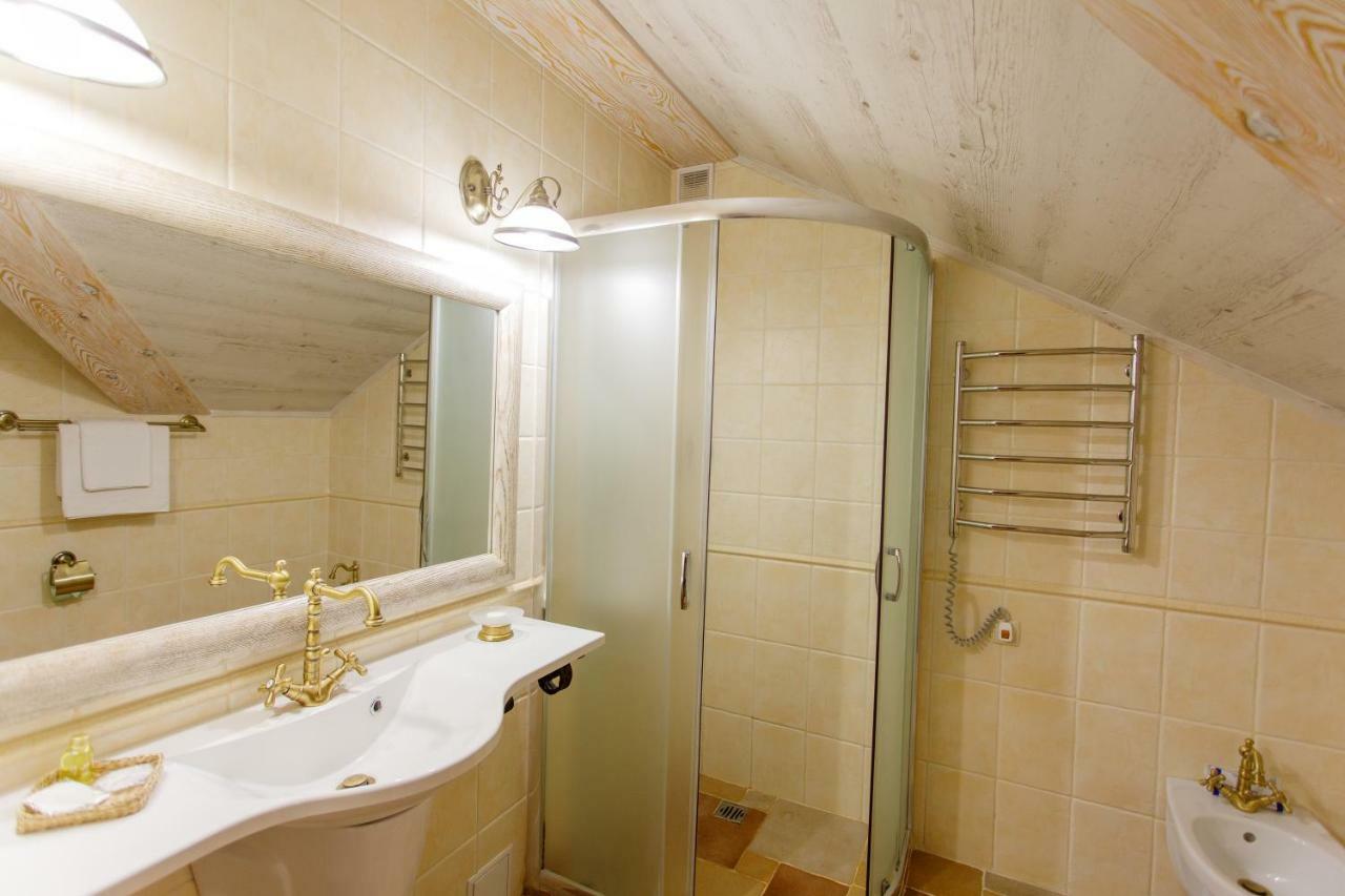 Zdybanka Hotel Sumy Bagian luar foto