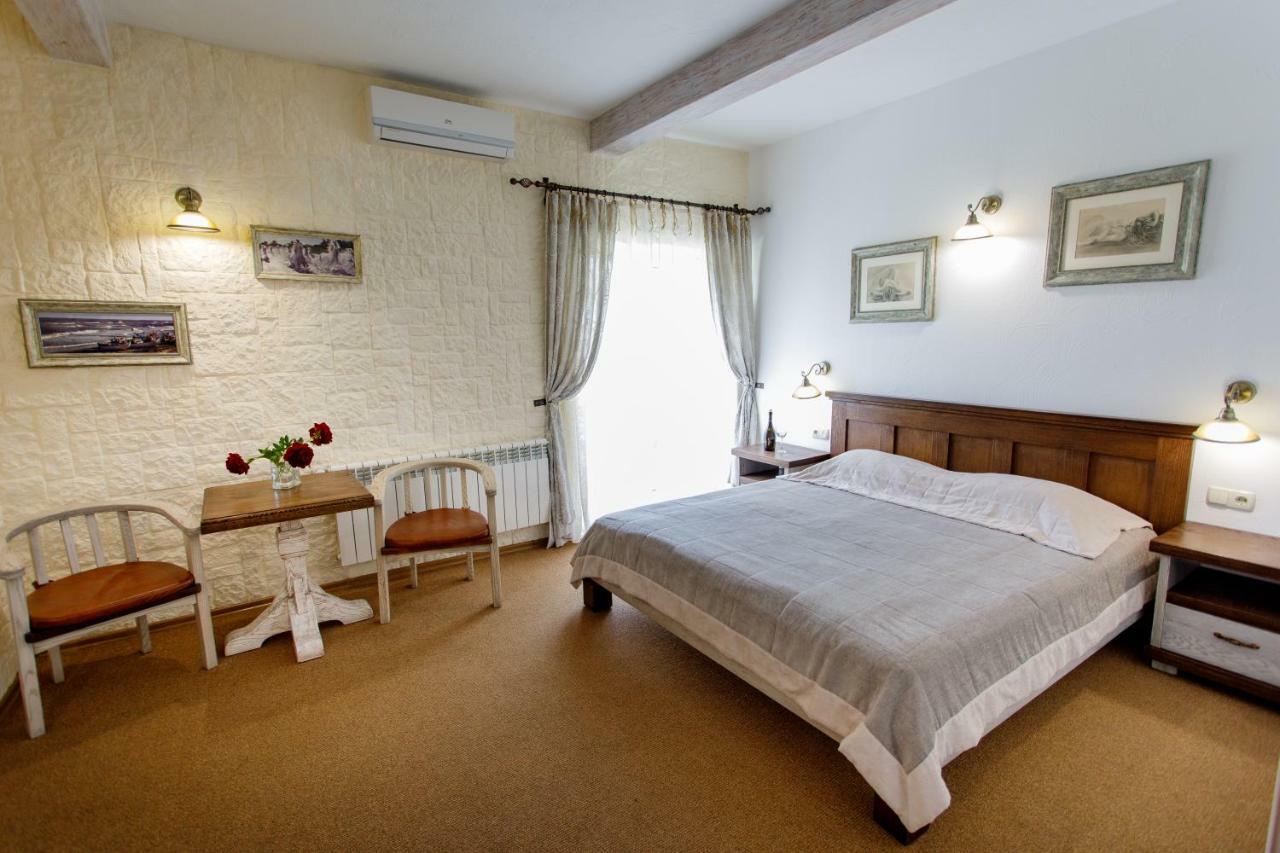 Zdybanka Hotel Sumy Bagian luar foto