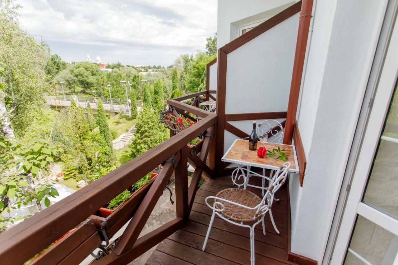 Zdybanka Hotel Sumy Bagian luar foto
