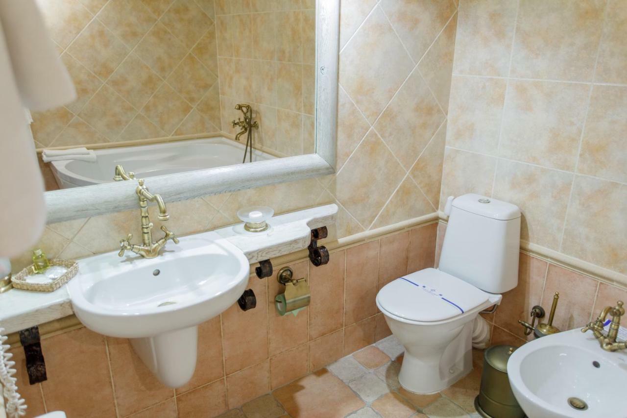 Zdybanka Hotel Sumy Bagian luar foto